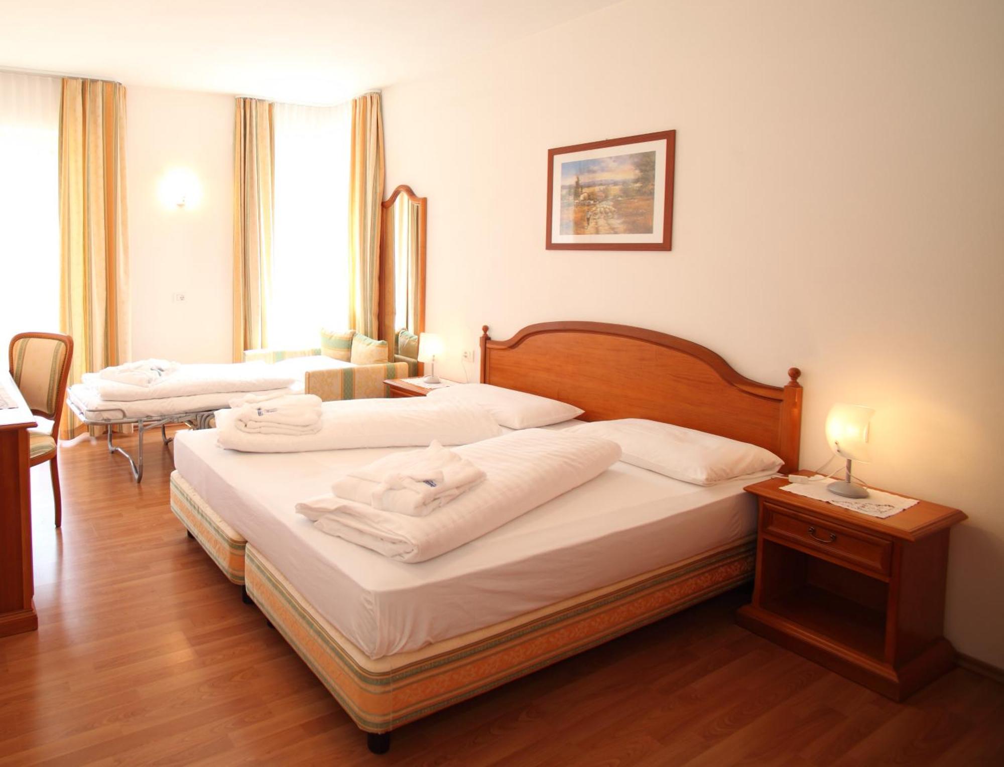 Hotel Bad Salomonsbrunn 안테르셀바디메초 외부 사진
